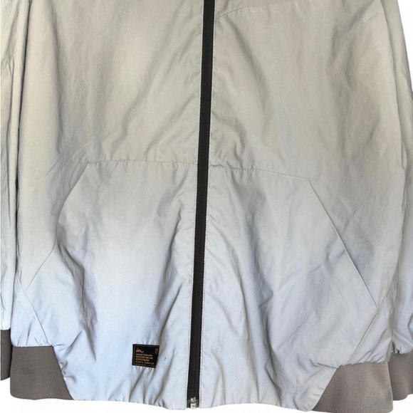 Men's In Motion Camber Reflective Jacket Silver Size Medium Full Zip Mesh‎ - Picture 3 of 9